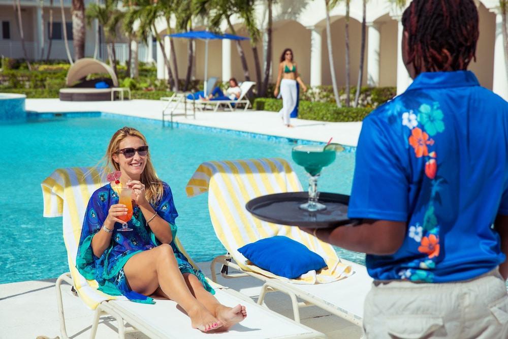 The Venetian On Grace Bay Aparthotel Exterior foto