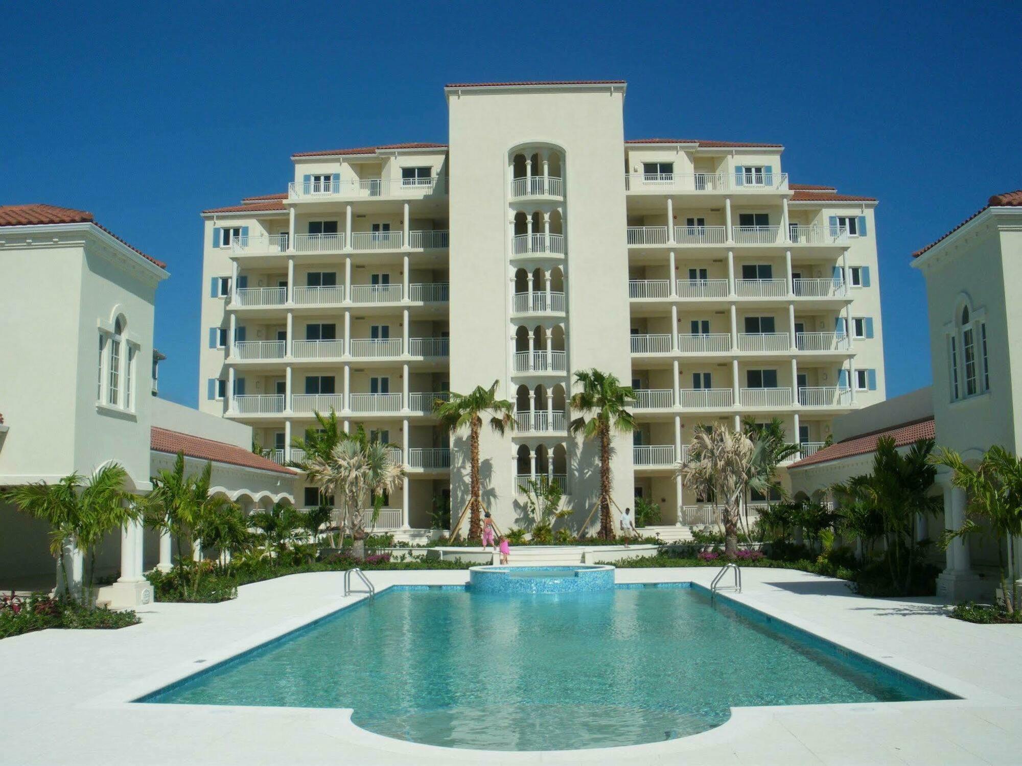 The Venetian On Grace Bay Aparthotel Exterior foto